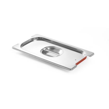 Lid with handle recess and silicone rim - 1